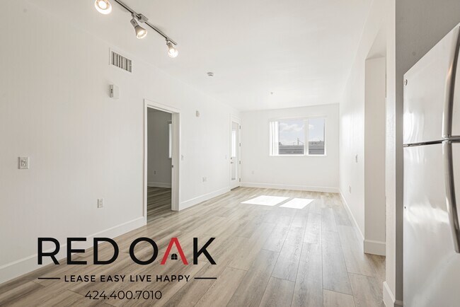 Photo - 5837 W Sunset Blvd Unidad 200