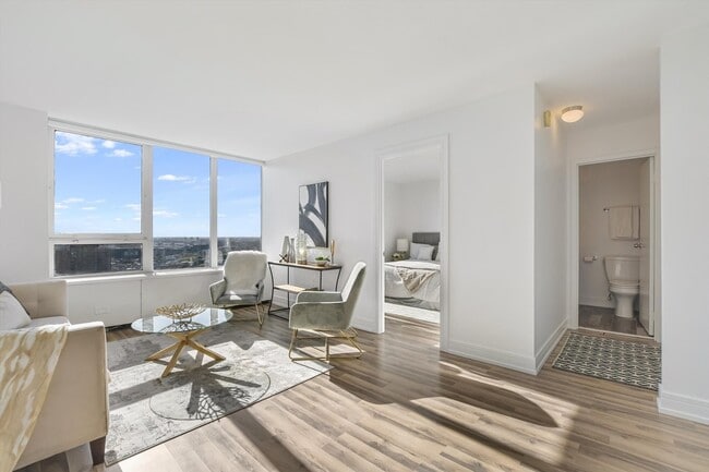 Photo - 3930 N Pine Grove Ave Unit 2308