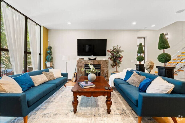 Building Photo - 2031 W Coulter St Unit ID1244911P Rental