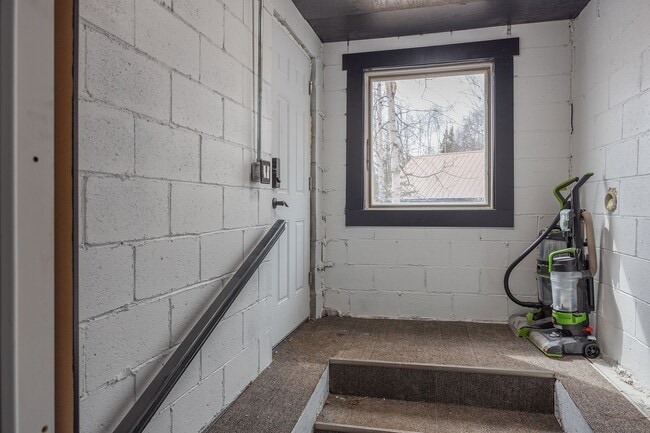 Photo - **Charming 2-Bedroom Duplex Unit in Fairbanks**
