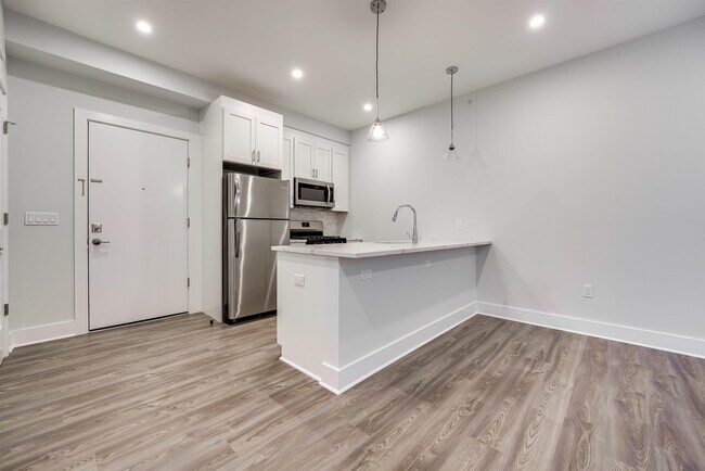 Photo - 658 Grand St Unit 504