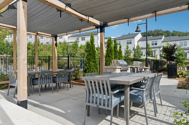 Outdoor Lounge - Everton Estates
