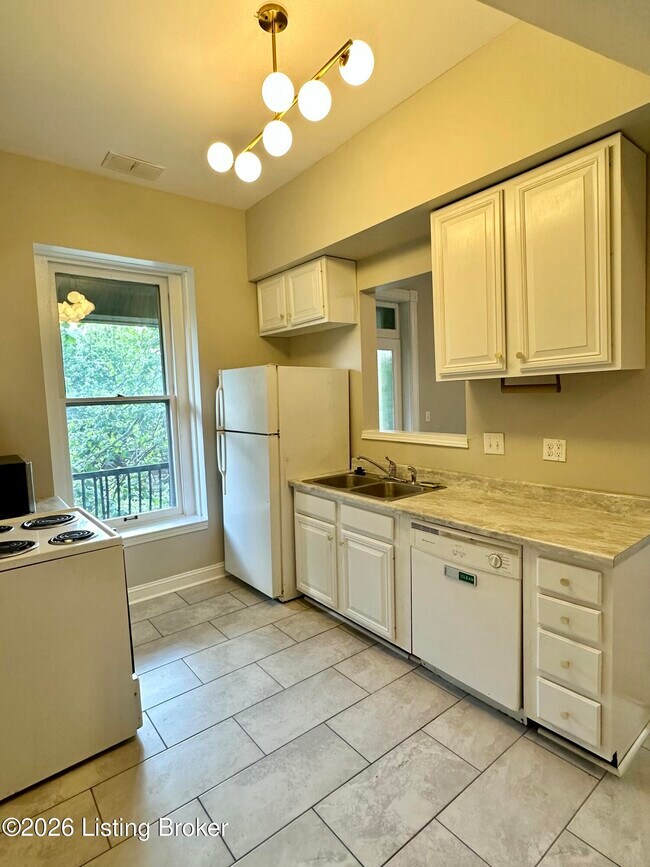 Photo - 1402 S 6th St Unit 3