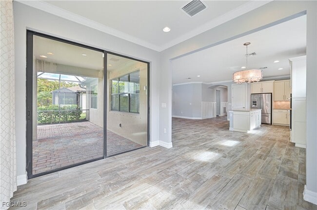 Building Photo - 14589 Laguna Dr