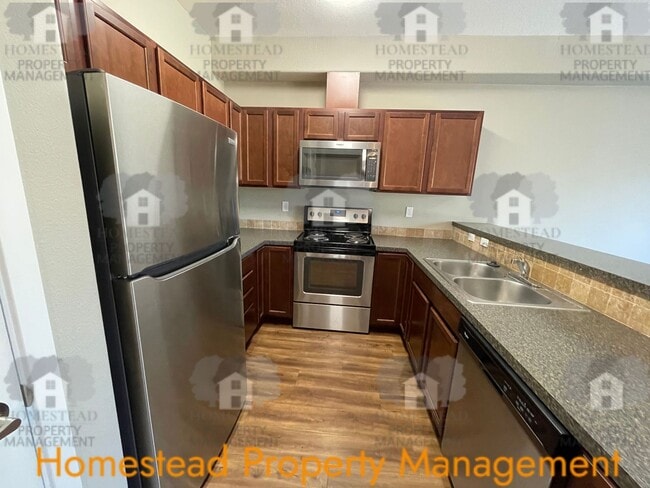 Photo - 1410-1412 Marigold Dr.
