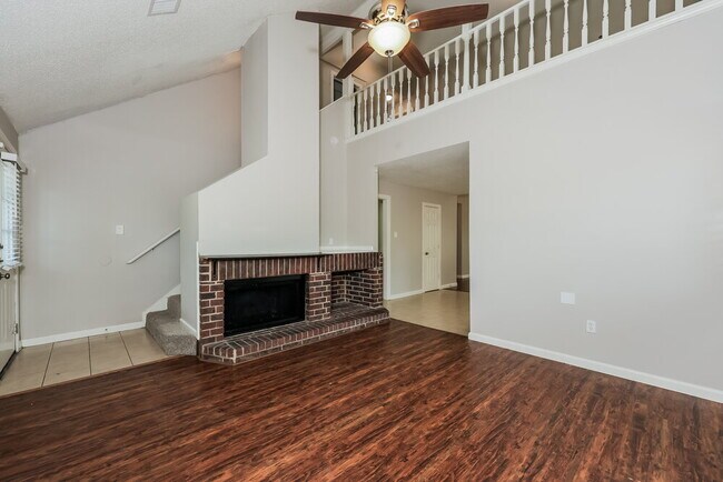 657 Edgewood Dr
