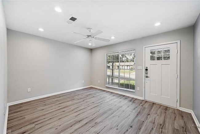 Photo - 1009 Alden Dr
