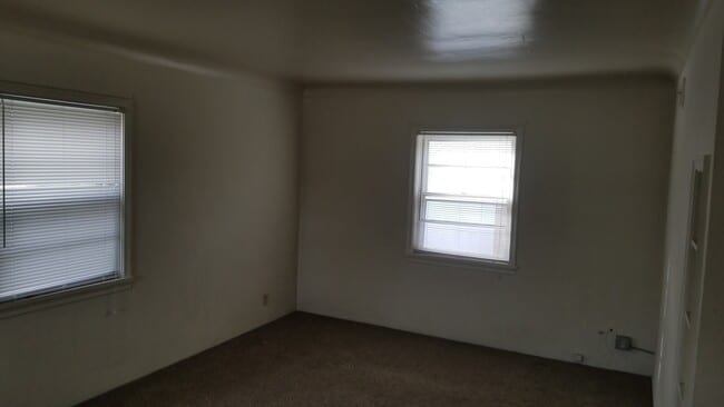 Photo - Charming 2 bedroom home for lease!