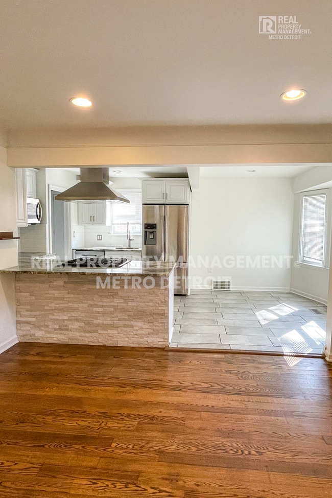 Photo - 1325 Cherokee Ave