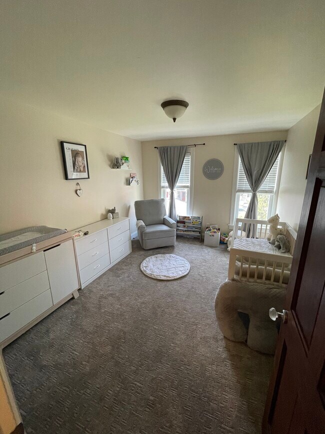 2nd bedroom - 124 E Front St