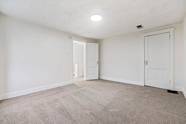 Photo - 2217 Hawthorne Ave