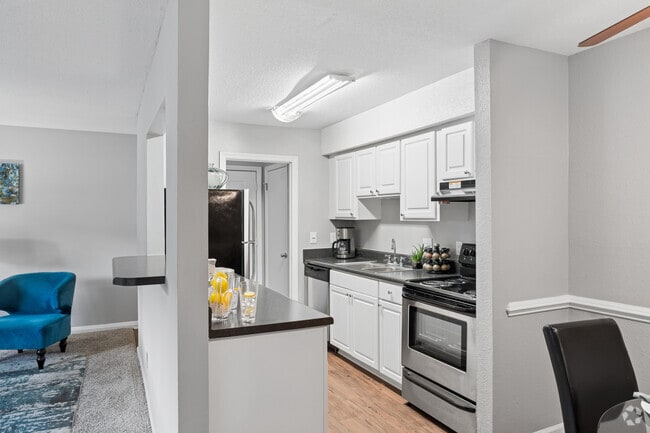 Doncaster 2BR, 1BA - 940SF - Kitchen
