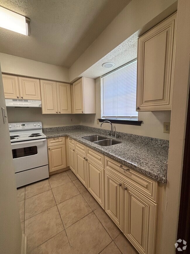 Building Photo - 4220 Lac Couture Dr Unit A Rental