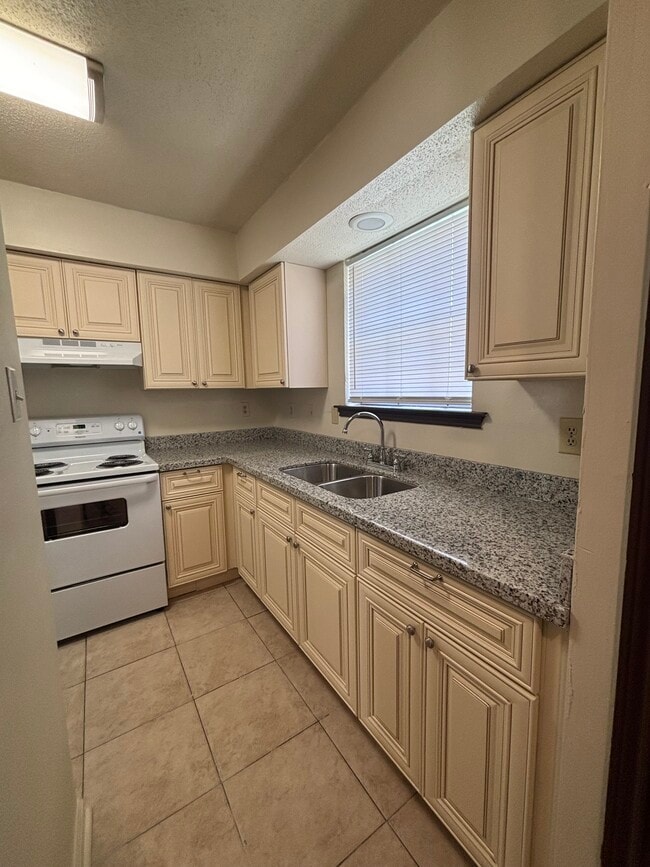 Photo - 4220 Lac Couture Dr Townhome