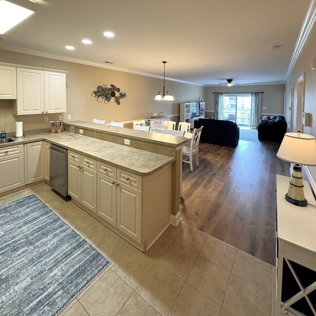 Building Photo - 4875 Luster Leaf Cir Rental