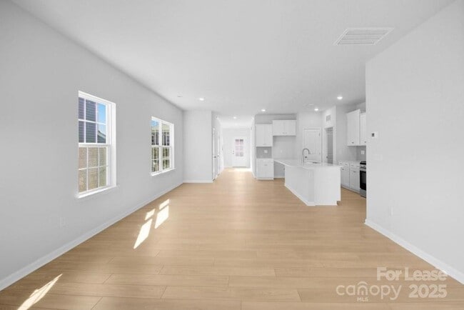 Photo - 4326 Shimmering Stone Wy