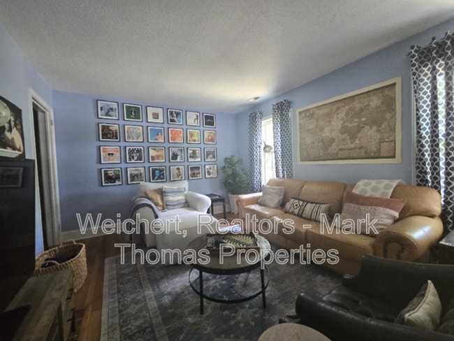 Photo - 1801 Forest Rd