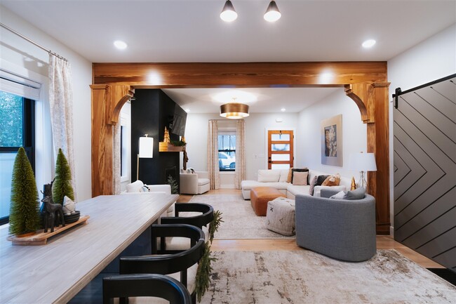 Photo - 1011 Nutwood St