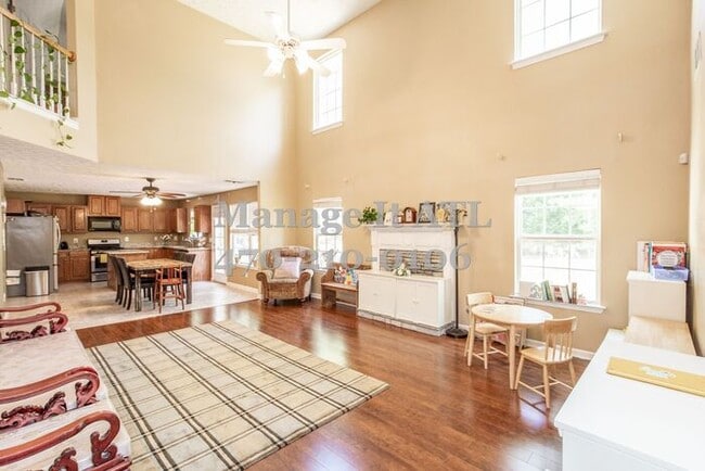 Photo - Charming 4-Bedroom Home for Rent in Prime ...