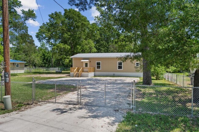 Photo - 1943 Farm to Market 1010 Rd House