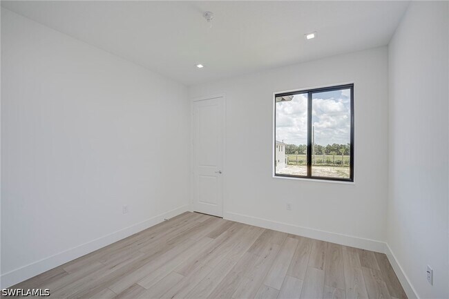 Building Photo - 4775 Quercia Dr