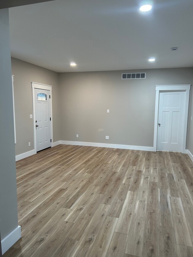 Photo - 927 Mckaig Ave