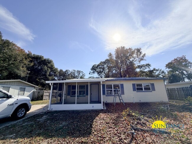 Building Photo - Renovated 3 Bedroom Home in Fort Walton Beach!