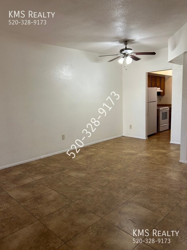 Photo - 1719 E Wyoming St