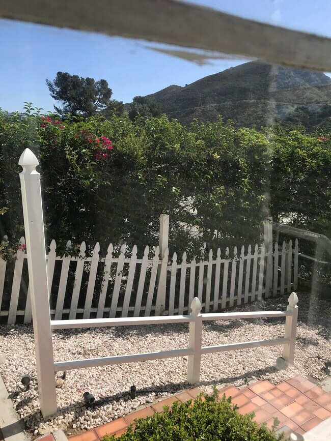 Photo - 3385 Troy Dr Unit Immaculate Vibes And View