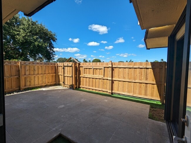 Photo - 296 Arabian Rd