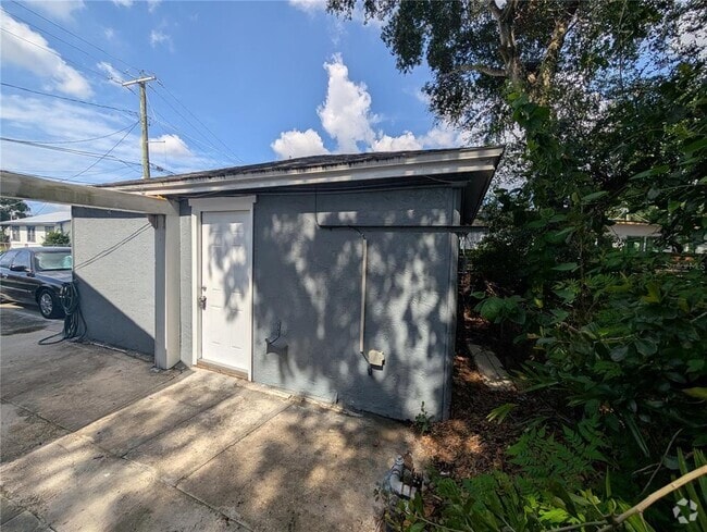 Building Photo - 3702 N 12th St Rental