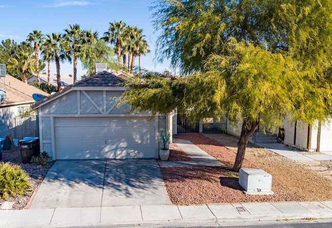 Building Photo - 2-Bedroom, 2-Bath House - Las Vegas, NV