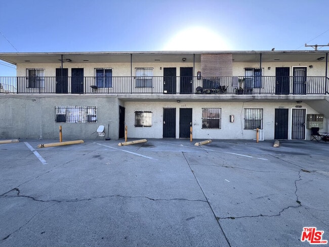 Building Photo - 1016 W 109th Pl Unit 1