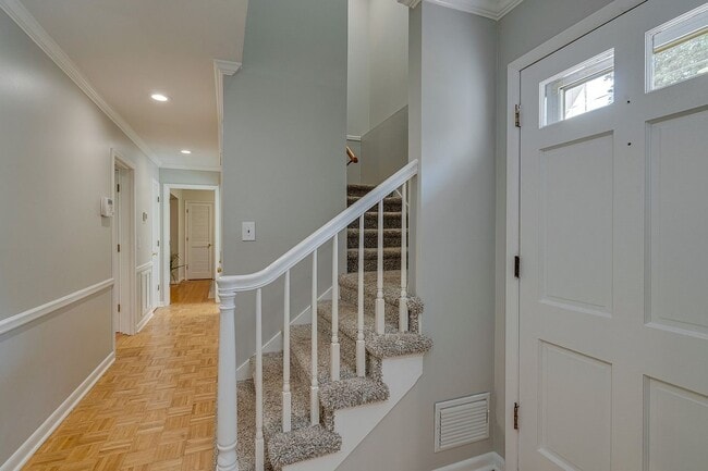 Photo - 8013 Warner Rd