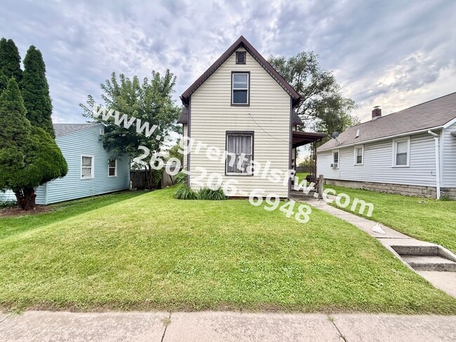Building Photo - 2828 Raymond St Unit #3