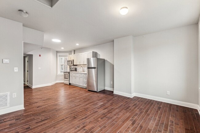 Photo - 2928 W Oxford St