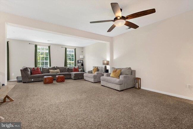 Photo - 364 Chessington Dr