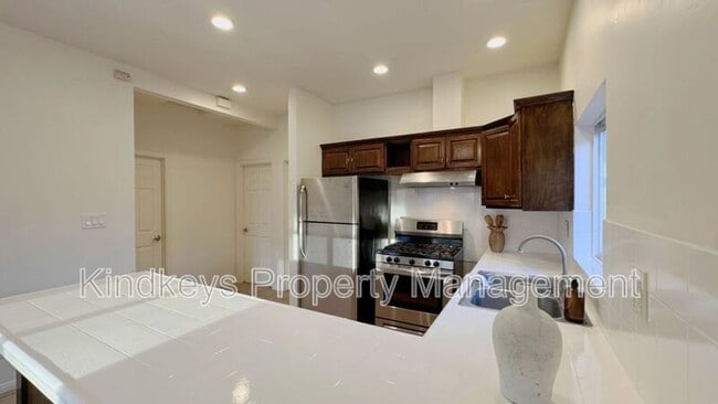 Building Photo - 4674 Iowa St