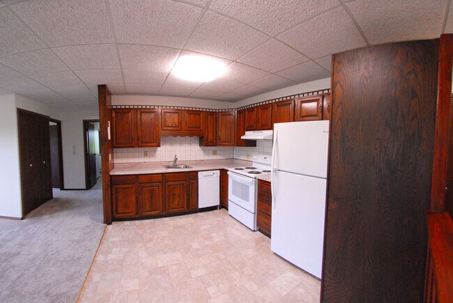 Apt. 29 Kitchen - Lincoln Apartments LLC
