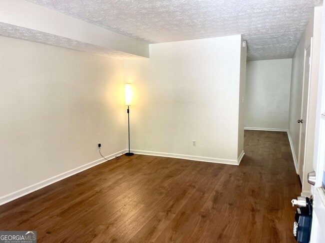 Photo - 135 Meadowbrook Ct Unidad C