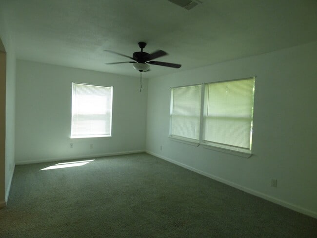 Photo - 811 Texas Ave