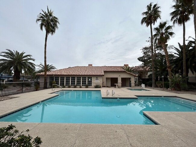 Photo - BRIGHT 2-BEDROOM CONDO IN CENTRAL LAS VEGAS