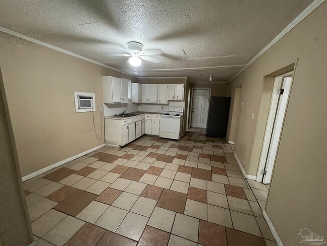 Photo - 606 Elizabeth St