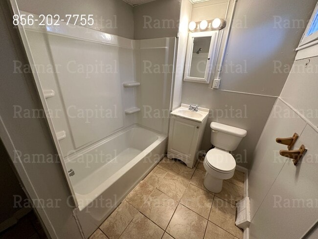 Photo - 912 Mt Ephraim Ave Unidad A