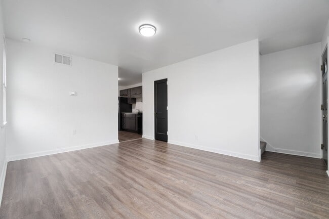 Photo - 21 Midland Heights Cir