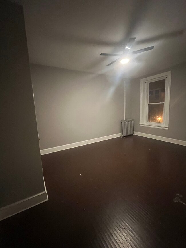 Building Photo - 243 N Queen St Unit 2B