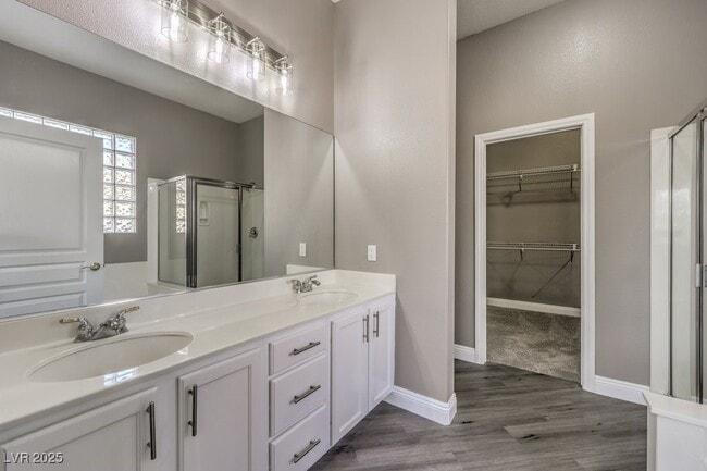 Building Photo - 10575 Regal Stallion Ave Rental