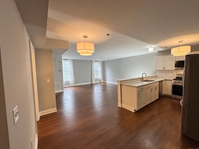 Building Photo - 16 Ann St Unit 24 Rental