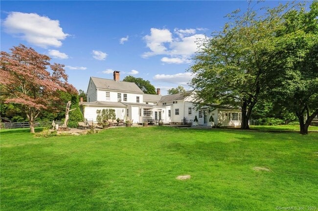 Photo - 2 Deforest Rd