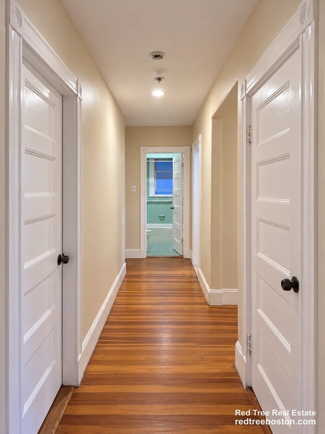 17 E Milton Rd Unit 1